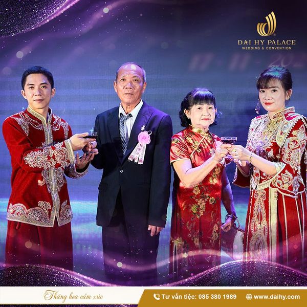 Khoảnh khắc tại nhà hàng tiệc cưới