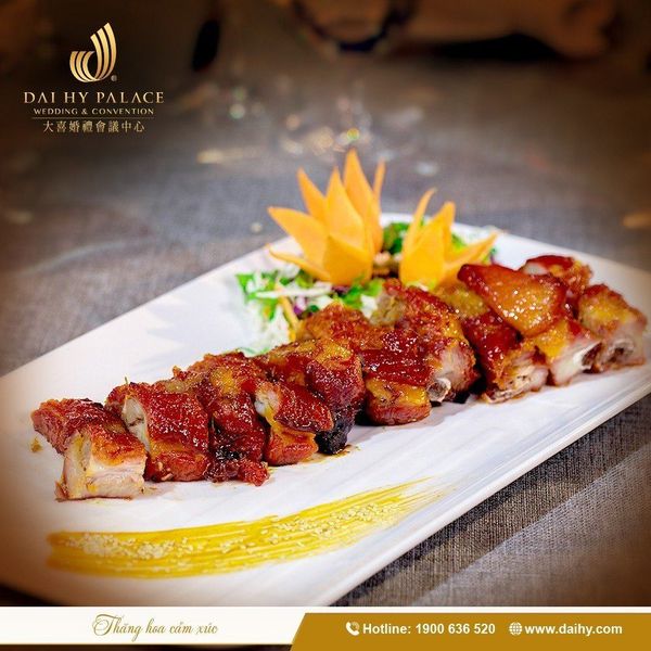 Ẩm thực tại nhà hàng tiệc cưới