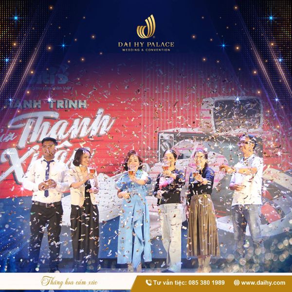 Không khí tại tiệc tất niên