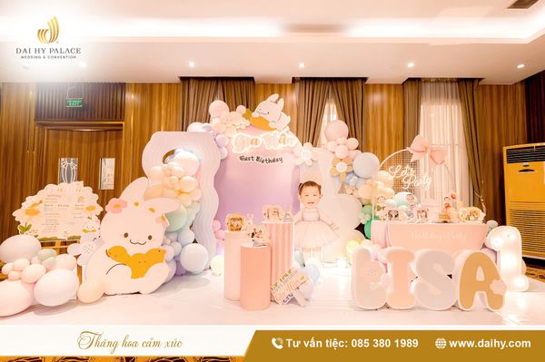 Tổ chức tiệc trọn gói cùng không gian được decor riêng