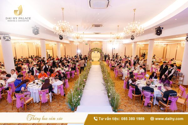 Ánh sáng của nhà hàng tiệc cưới