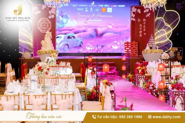 Không gian tại nhà hàng tiệc cưới