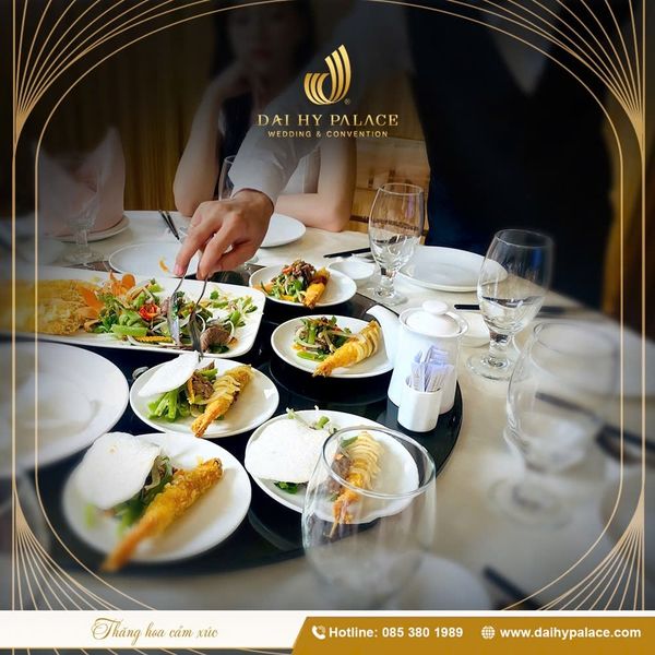 Ẩm thực tại nhà hàng tiệc cưới
