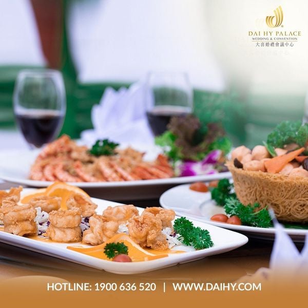 Ẩm thực tại nhà hàng tiệc cưới