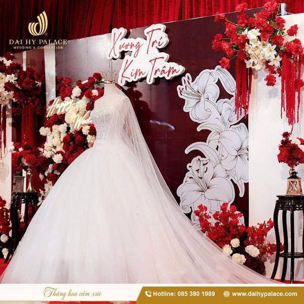 Backdrop hoa lụa tại Đại Hỷ Palace