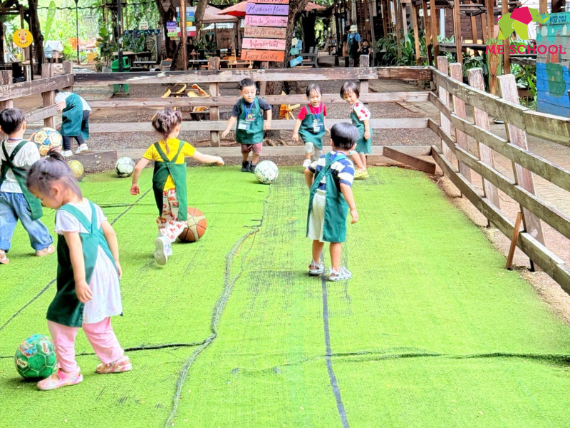 các trò chơi cho trẻ mầm non