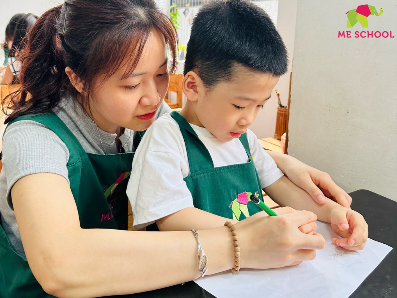 Nhấn vào ảnh để phóng to dạy trẻ 5 tuổi học chữ