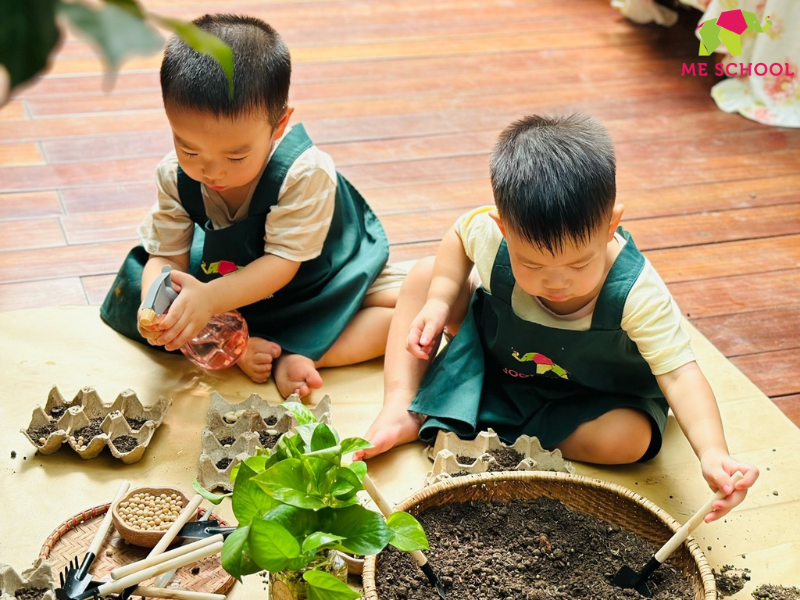 Khủng hoảng tuổi lên 2 bắt đầu từ khi nào