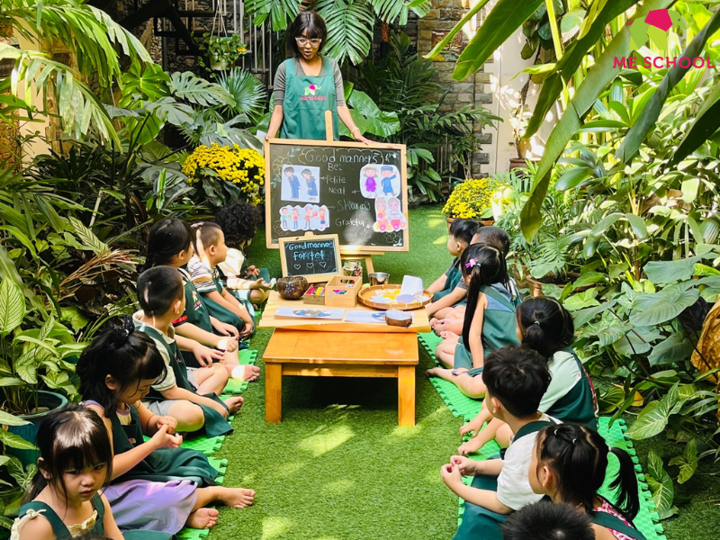 dạy trẻ quy tắc 5 ngón tay chống xâm hại