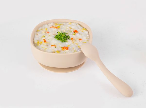 Dụng cụ ăn dặm an toàn cho bé