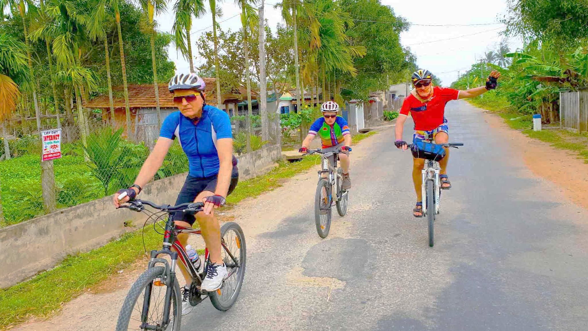 CYCLING SLOWLY FROM BANGKOK TOWARD HANOI TOGETHER
