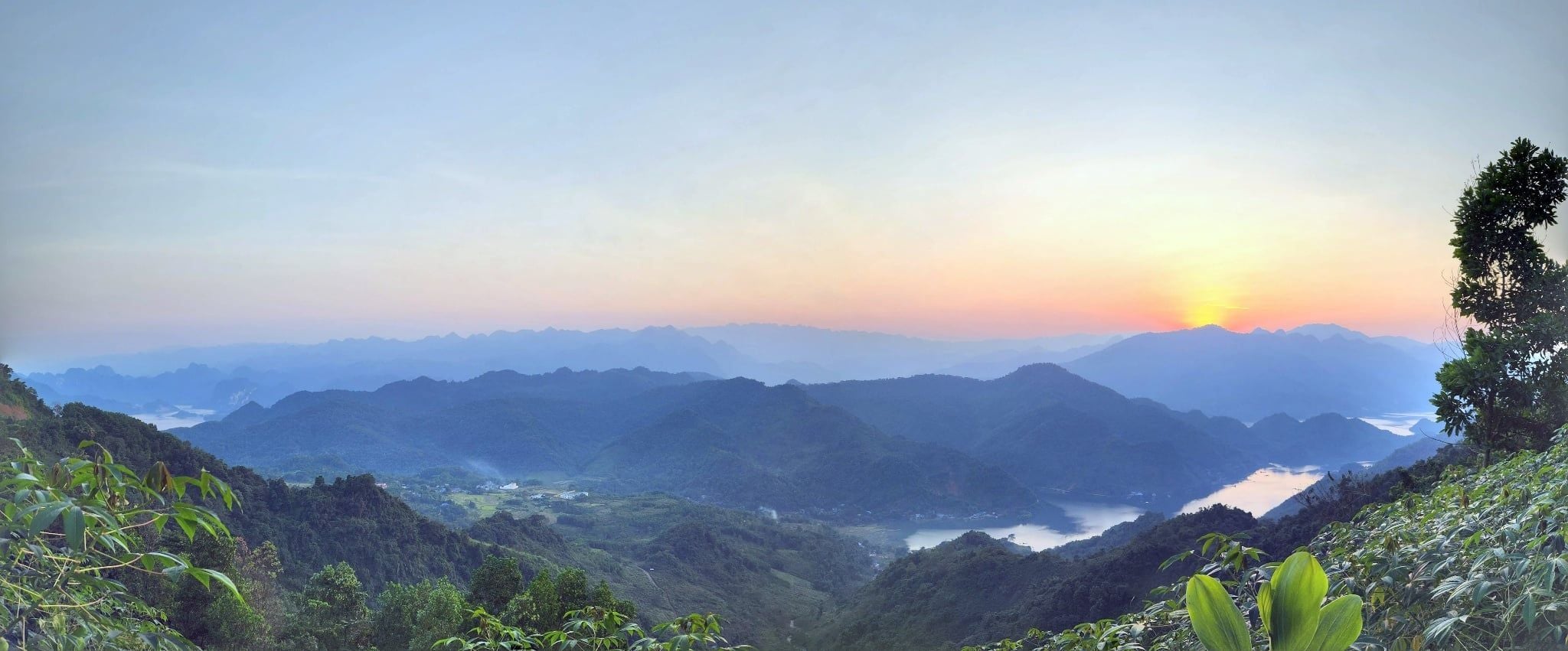 NORTH VIETNAM CYCLING JOURNEY OF CONNECTION