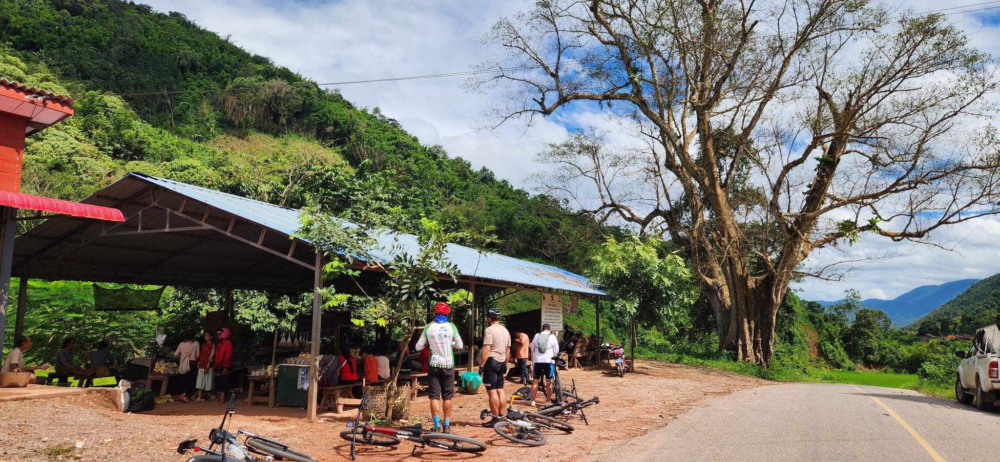 CYCLING SLOWLY THROUGH VIETNAM’S MOUNTAINS TOGETHER