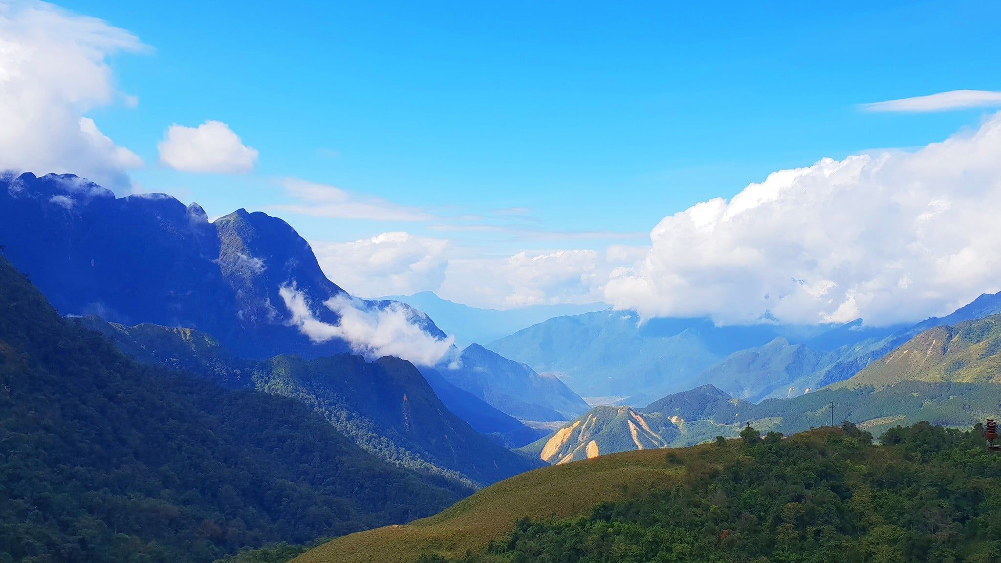 SLOW CYCLING ADVENTURES THROUGH NORTHERN VIETNAM