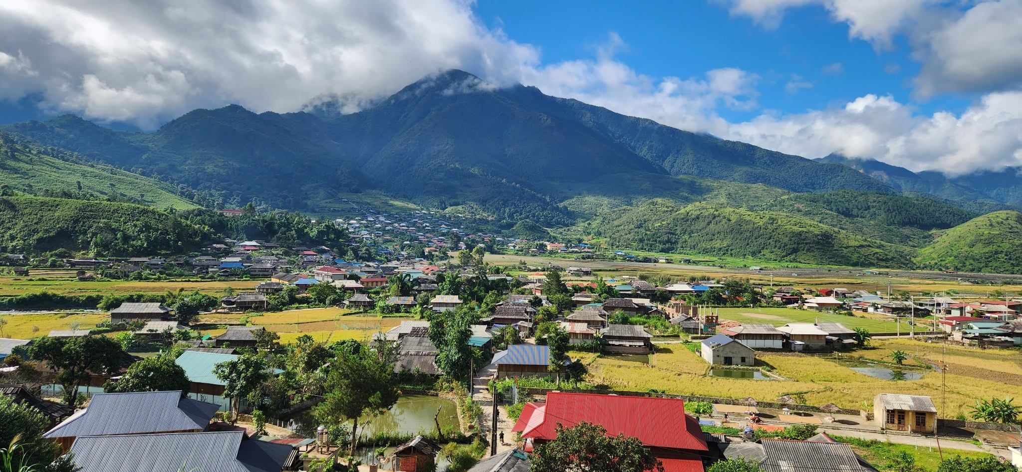 CYCLING THROUGH THE MOUNTAINS OF NORTHERN VIETNAM