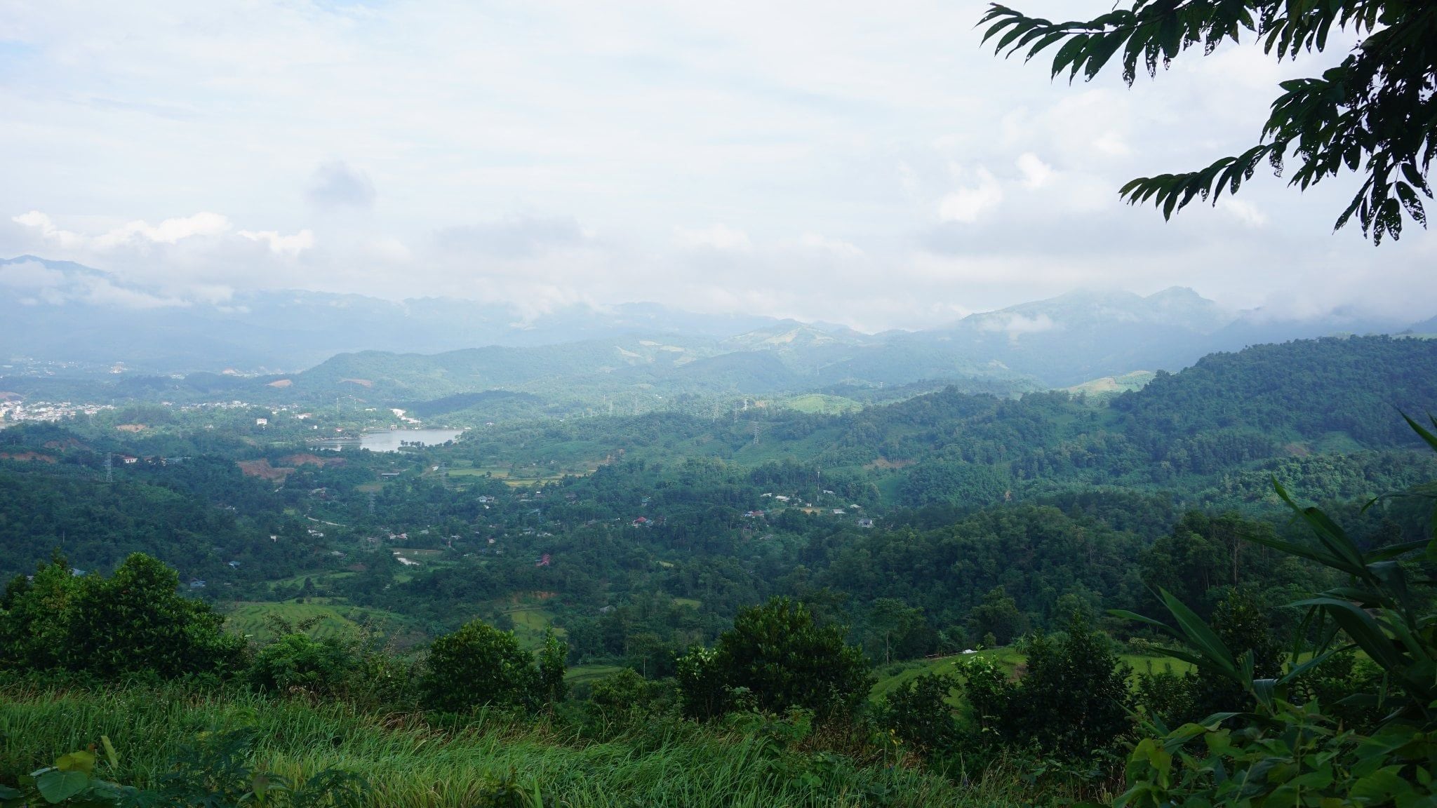 VIETNAM CYCLING ADVENTURE THROUGH MOUNTAIN ROADS