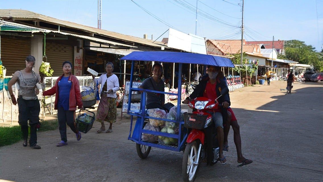 CYCLING TO KHONE PHAPHENG FALLS IN SOUTHERN LAOS
