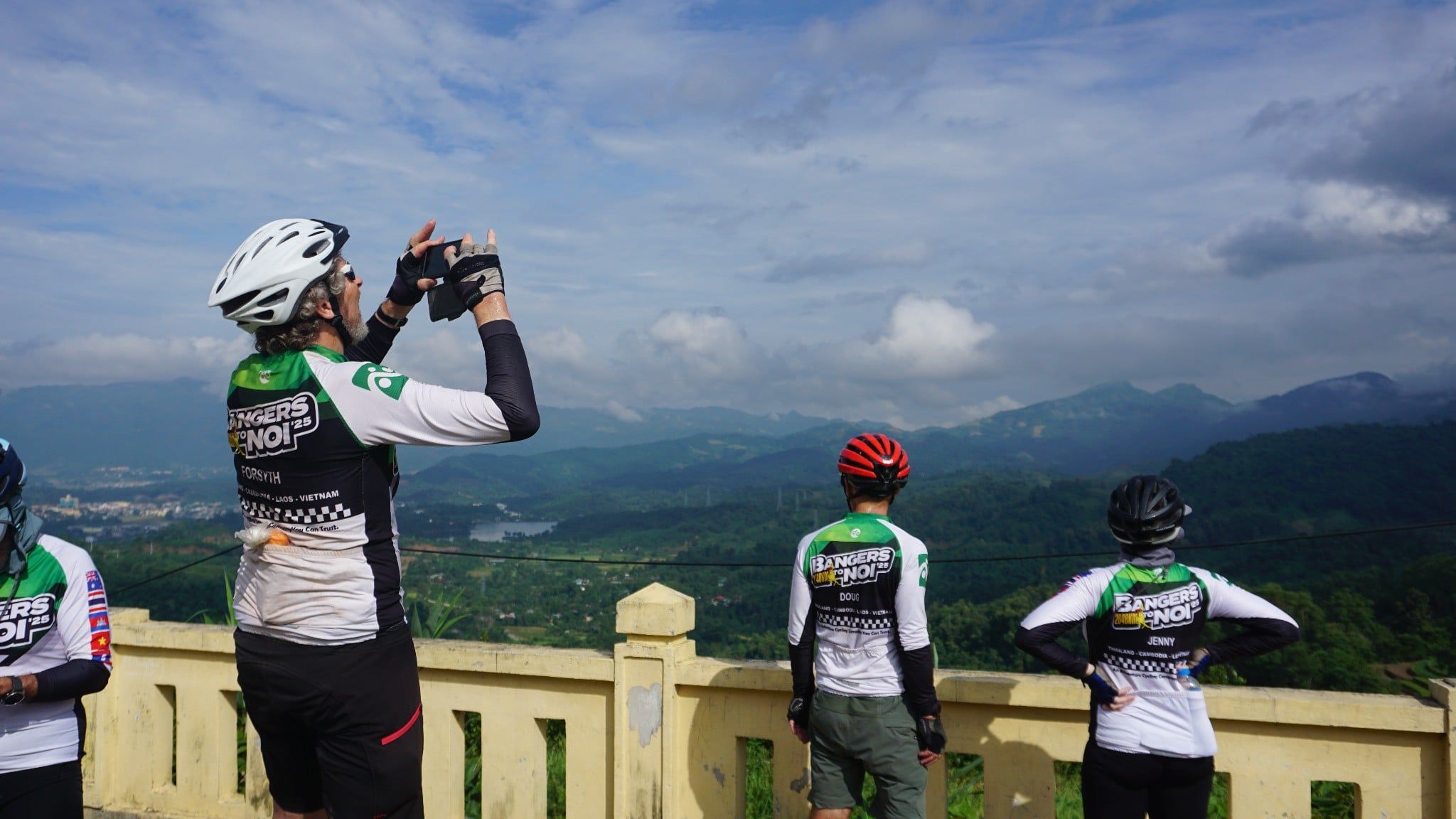 VIETNAM MOUNTAIN CYCLING ADVENTURE TOGETHER
