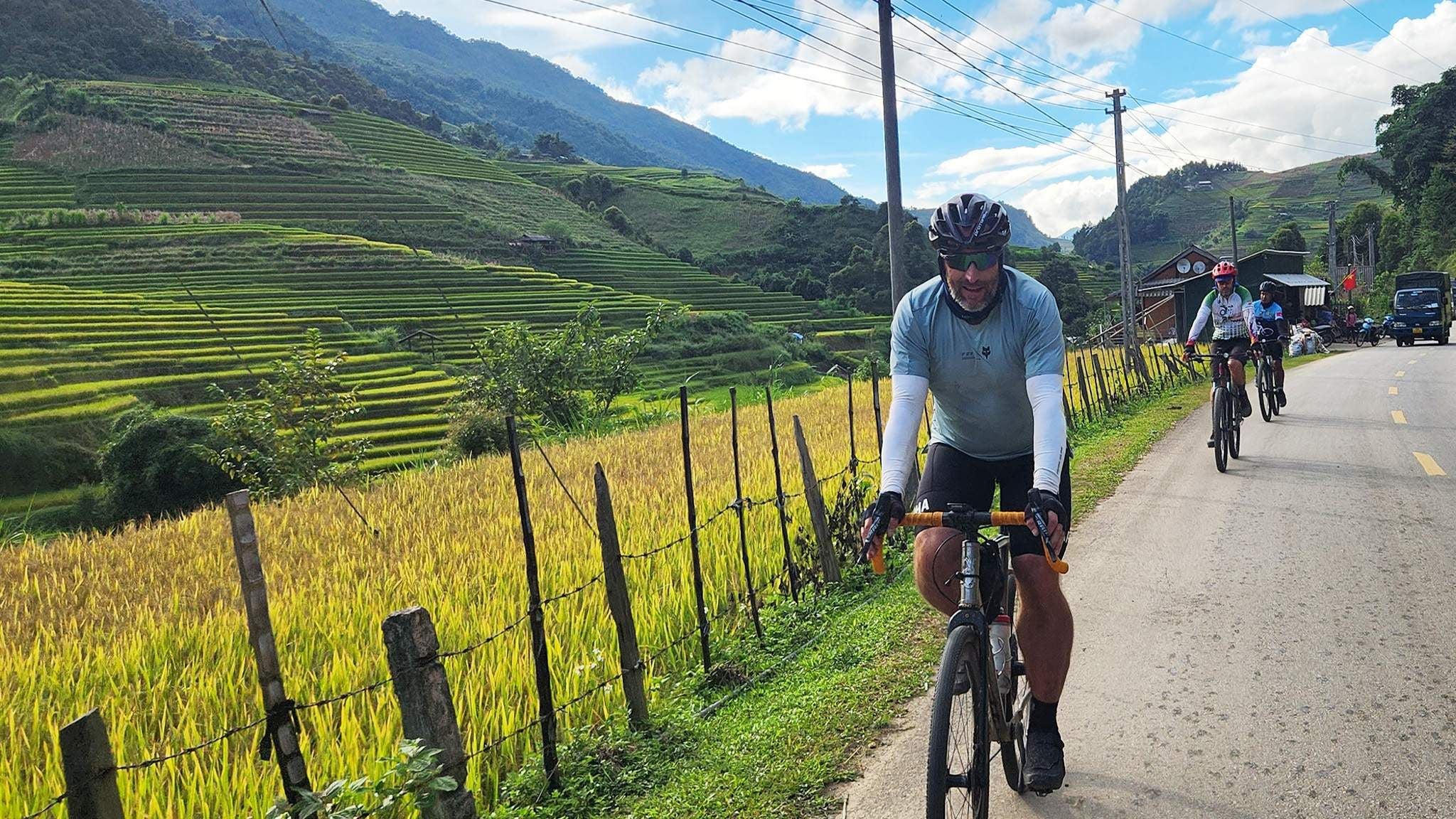BICYCLE TOUR FROM BANGKOK TO VIETNAM THROUGH MOUNTAINS AND CULTURE
