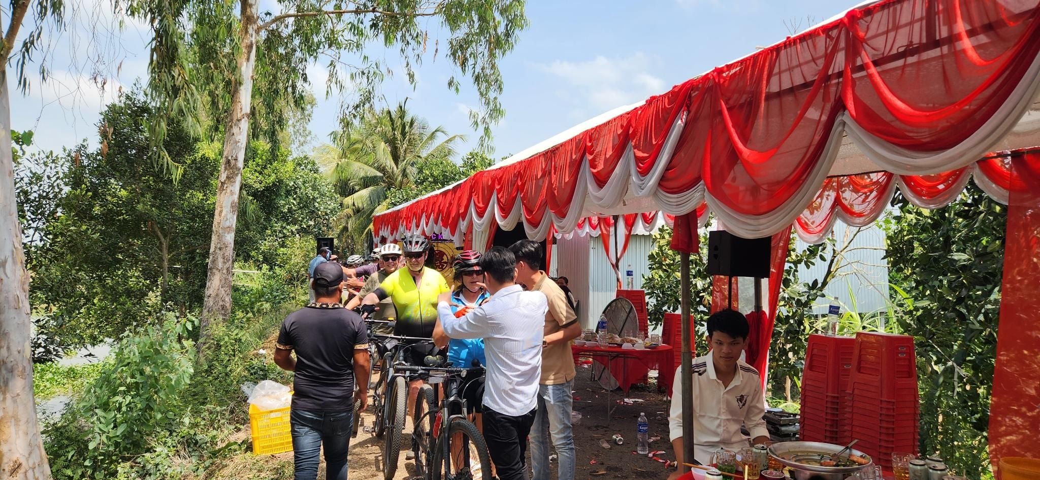 CYCLING VIETNAM TOGETHER THROUGH LANDSCAPES AND CONNECTION