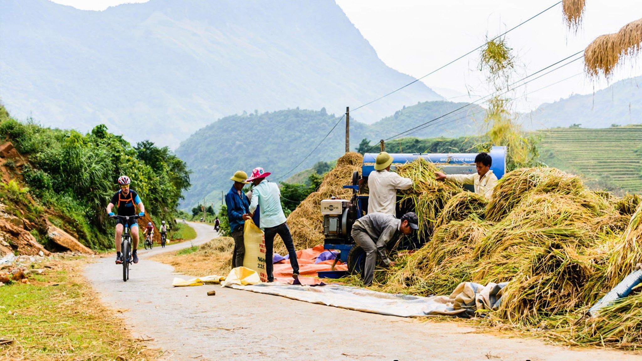 CYCLING SLOWLY FROM BANGKOK TOWARD HANOI TOGETHER