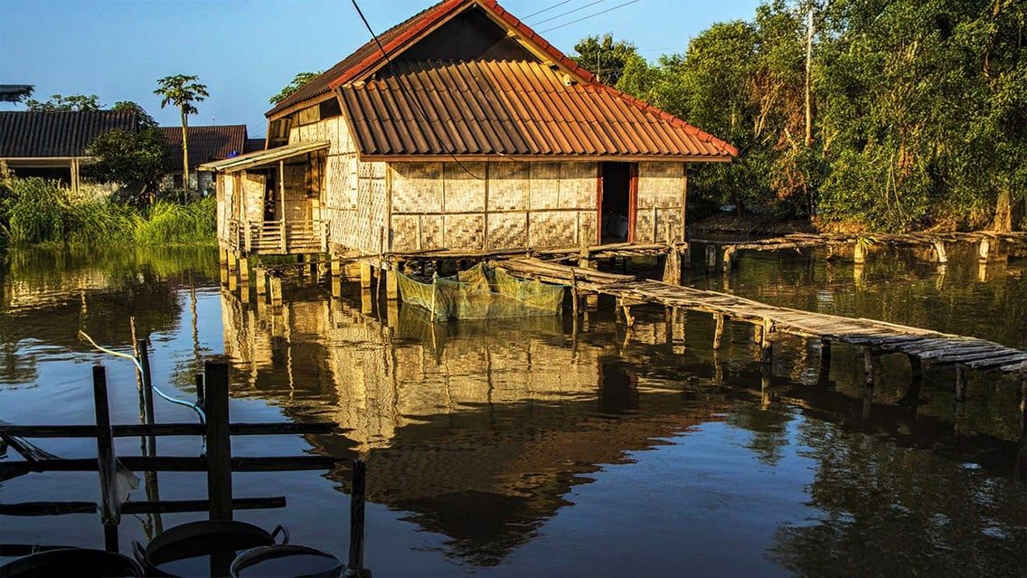 BICYCLE TOUR IN SOUTH EAST ASIA THROUGH LAOS