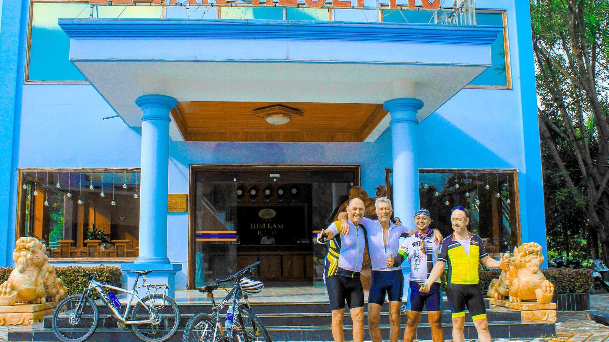 SLOW CYCLING ADVENTURES THROUGH NORTHERN VIETNAM