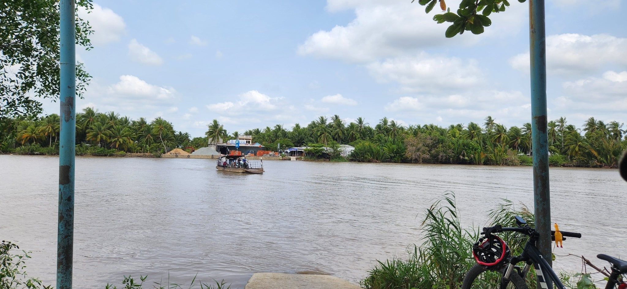 CYCLING VIETNAM’S RIVERS AND VILLAGES TOGETHER