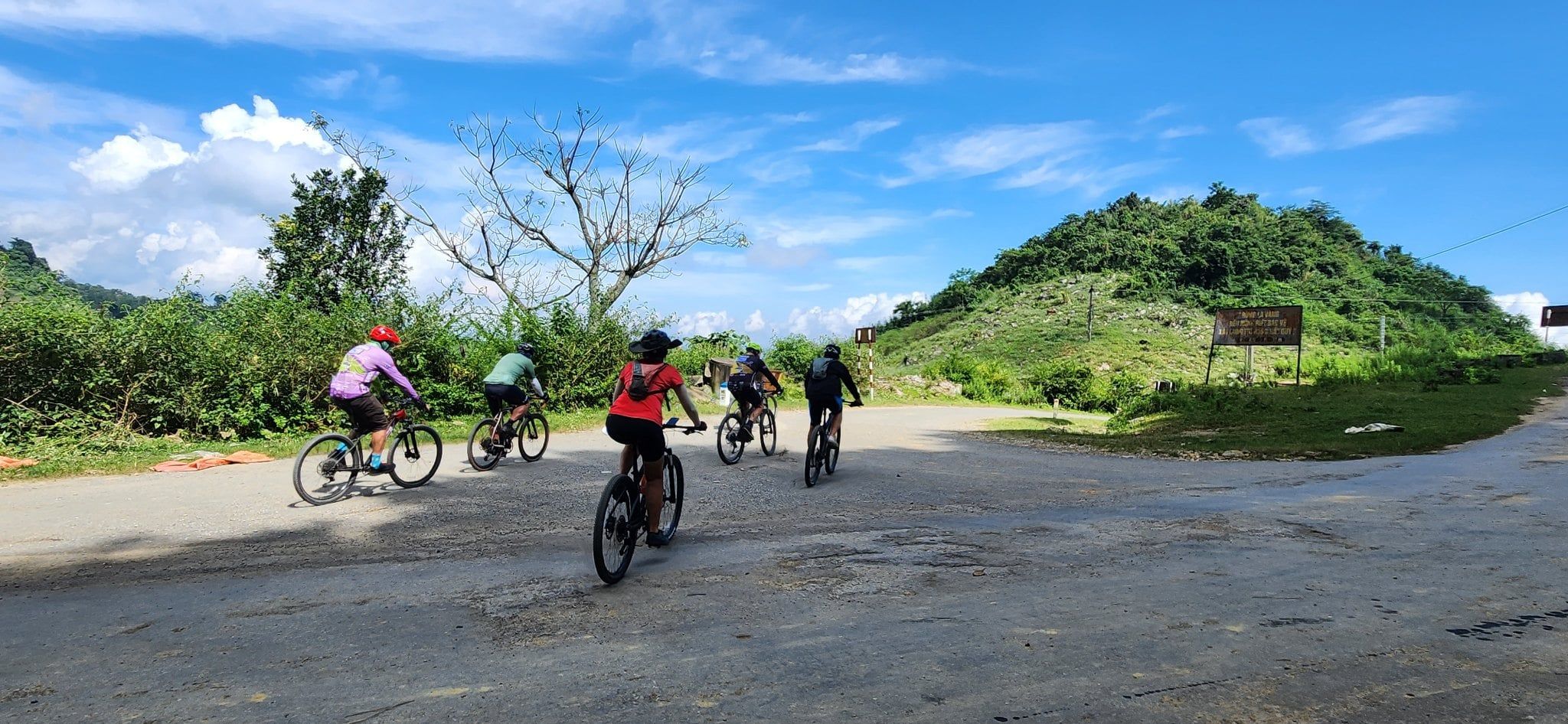 CYCLING THROUGH THE MOUNTAINS OF NORTHERN VIETNAM