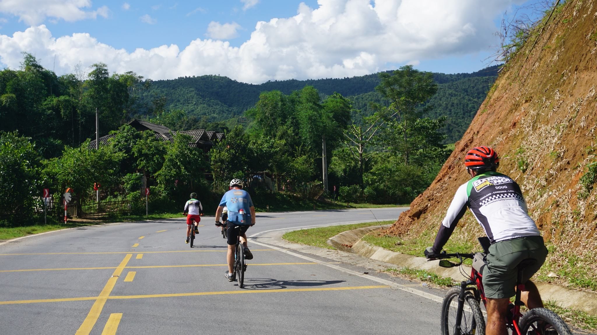 VIETNAM MOUNTAIN CYCLING ADVENTURE TOGETHER