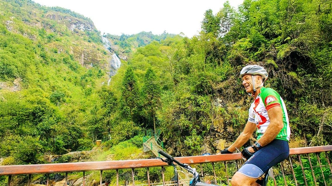 BICYCLE TOUR IN VIETNAM THROUGH SAPA MOUNTAINS