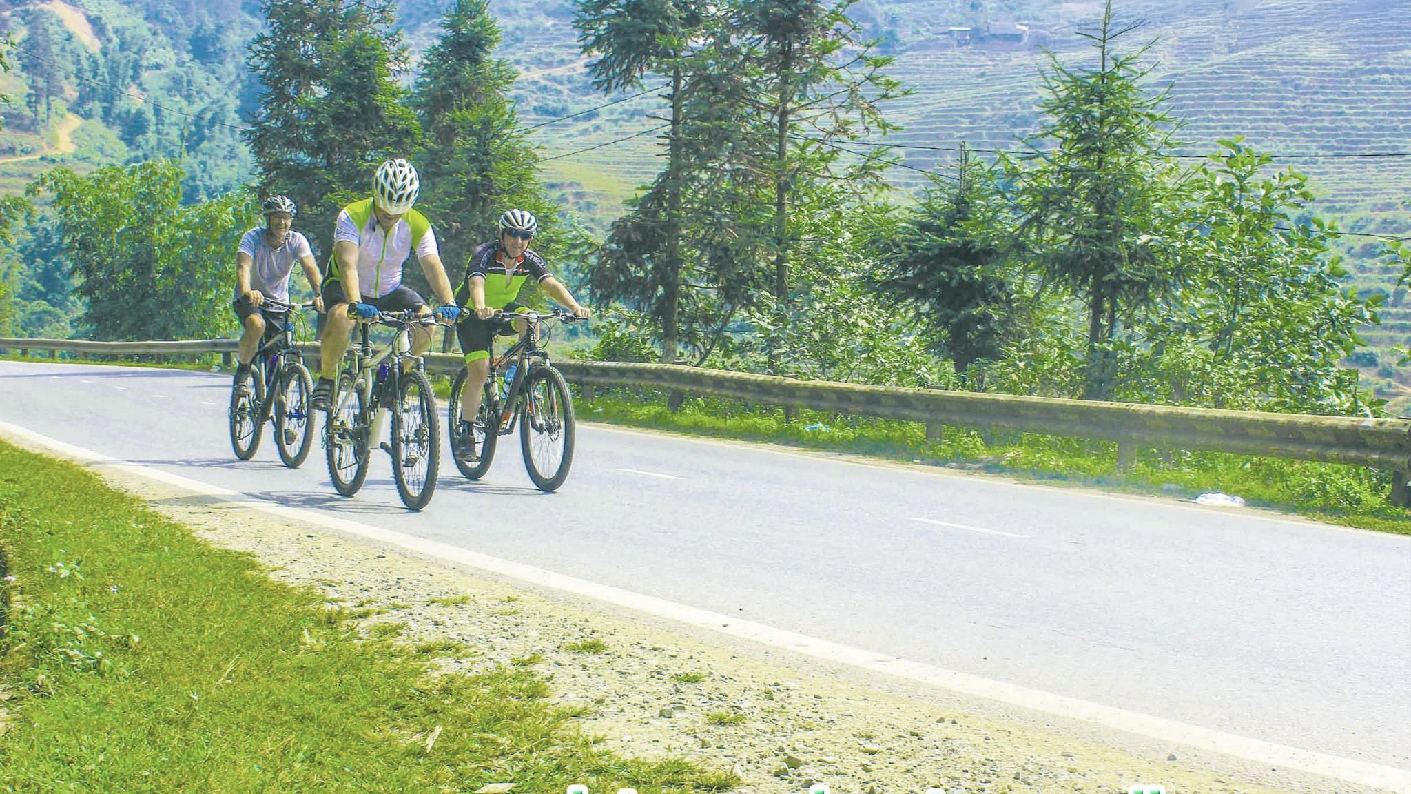 SLOW CYCLING ADVENTURES AND HUMAN CONNECTIONS IN VIETNAM