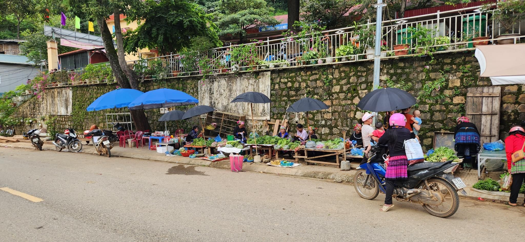 CYCLE FROM BANGKOK TO VIETNAM THROUGH CULTURE AND LANDSCAPES