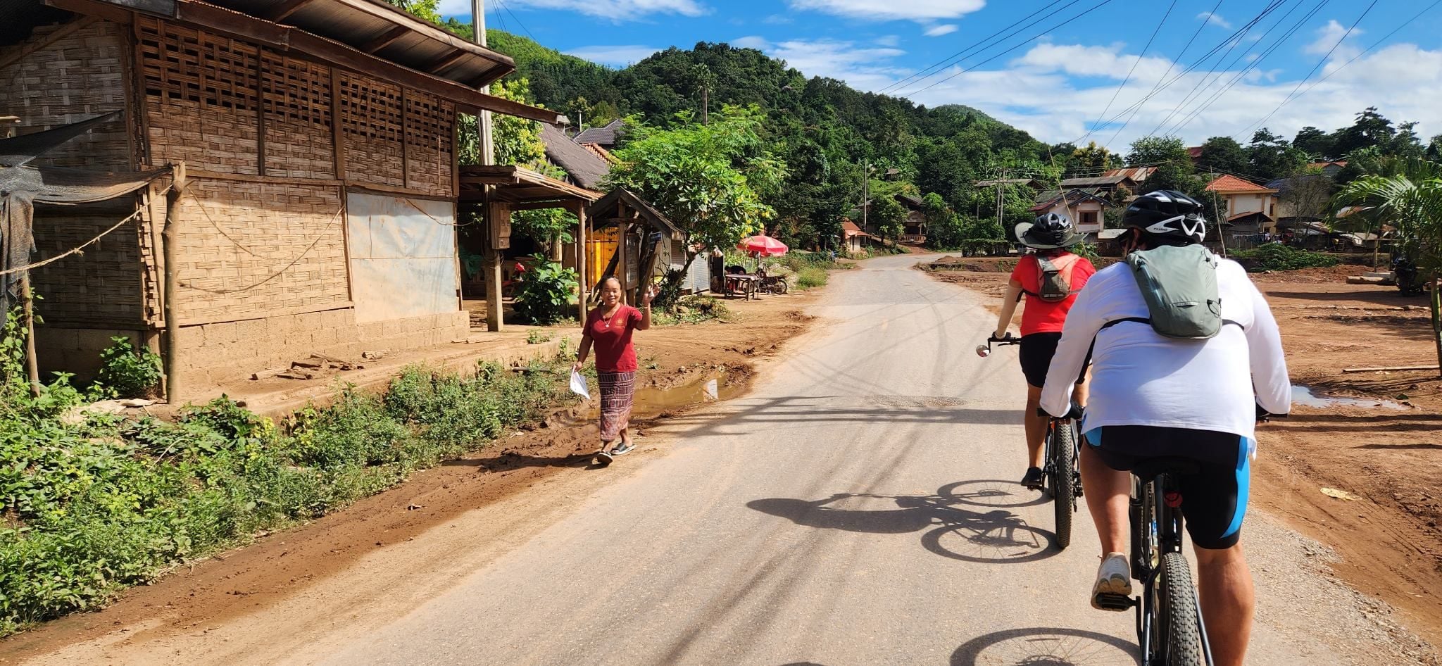 BICYCLE TOUR IN VIETNAM THROUGH VILLAGES AND LIFE