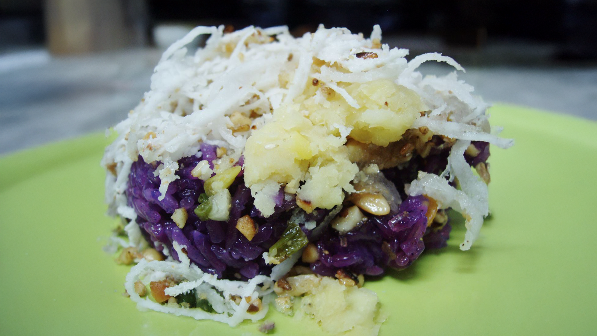 EXPLORING SAIGON’S BREAKFAST SPECIALS