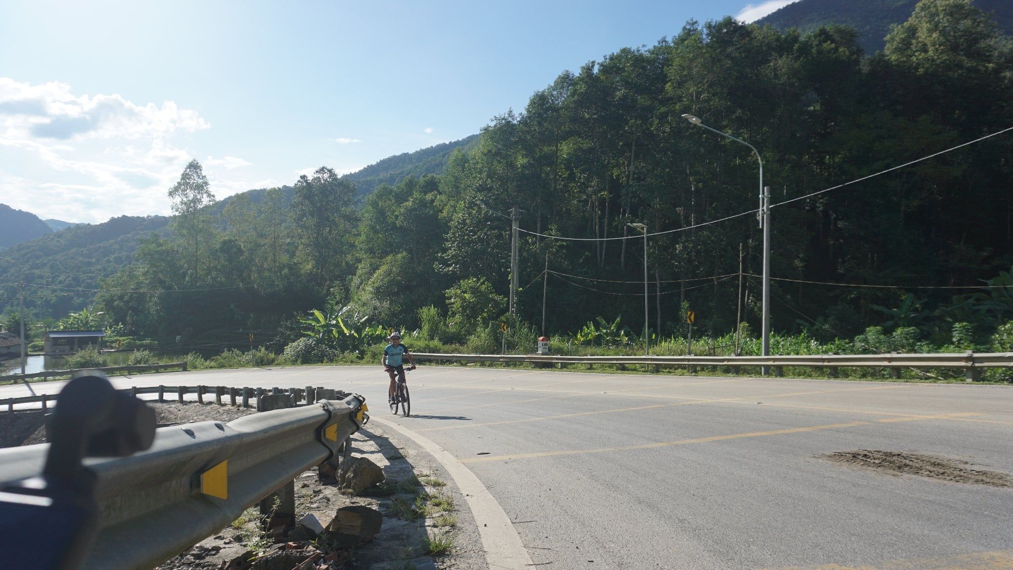 VIETNAM MOUNTAIN CYCLING CLIMB AND CAMARADERIE