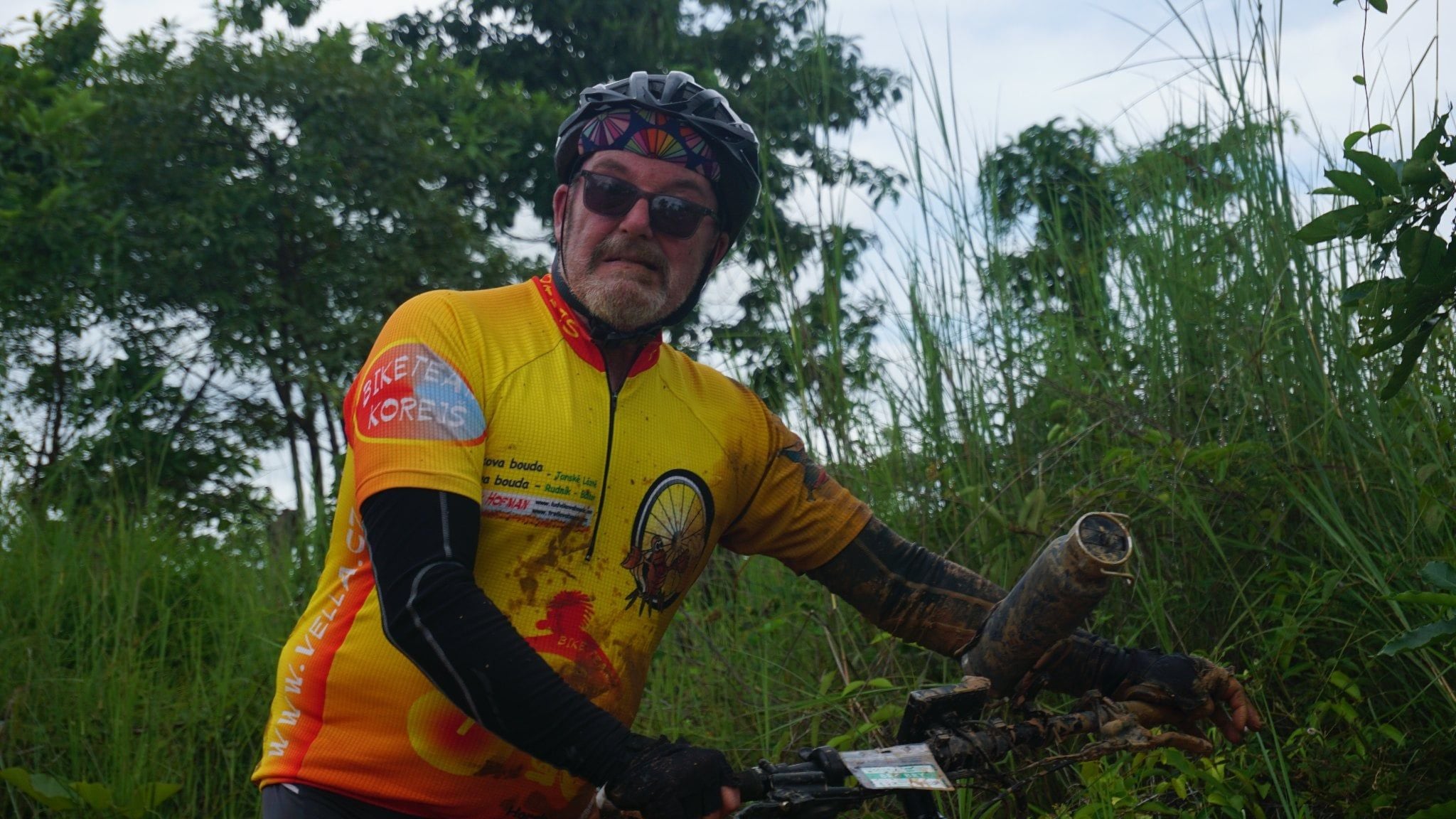 MUDDY ROADS, BIG SMILES: EMBRACING THE CHALLENGES THAT BRING CYCLISTS CLOSER