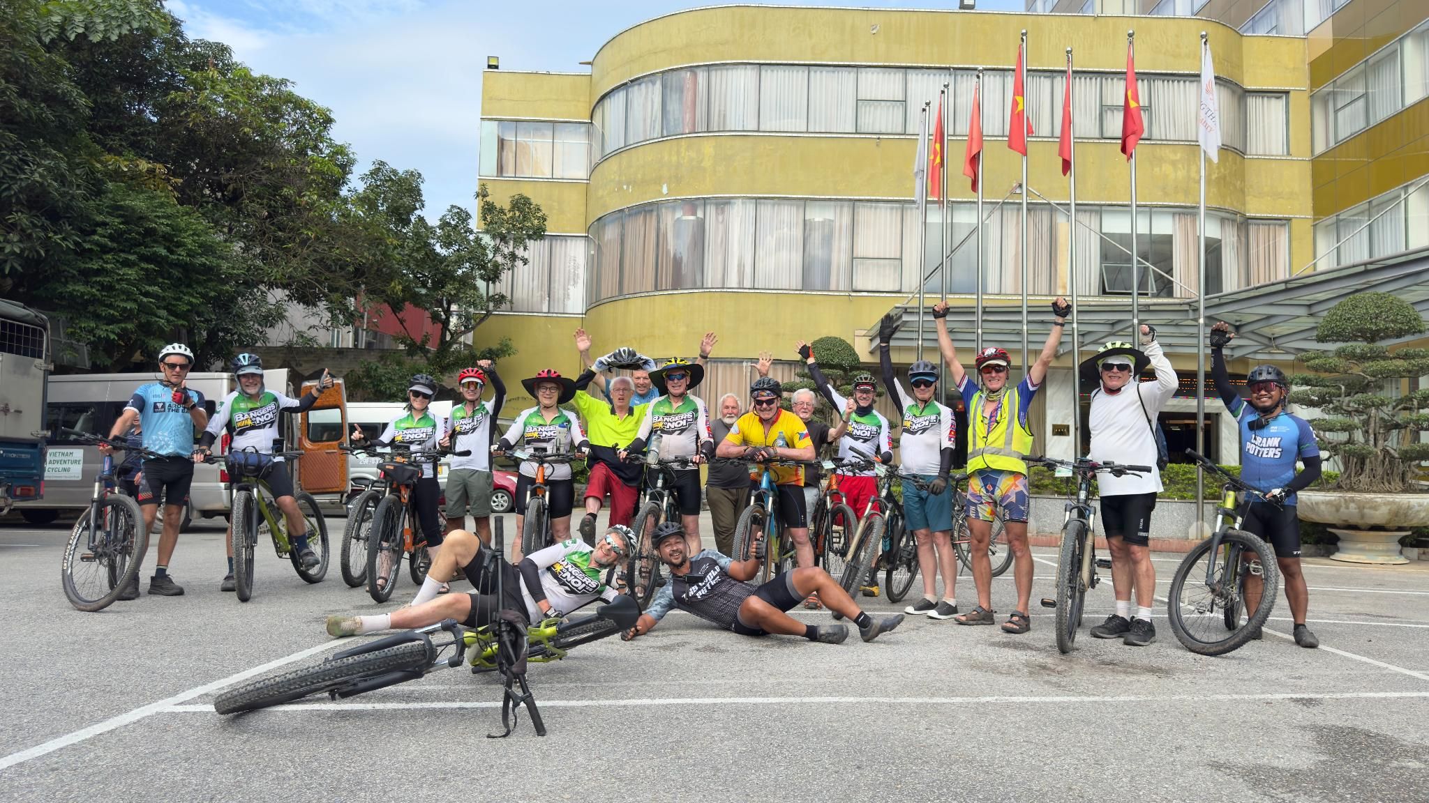 VIETNAM MOUNTAIN CYCLING CLIMB AND CAMARADERIE