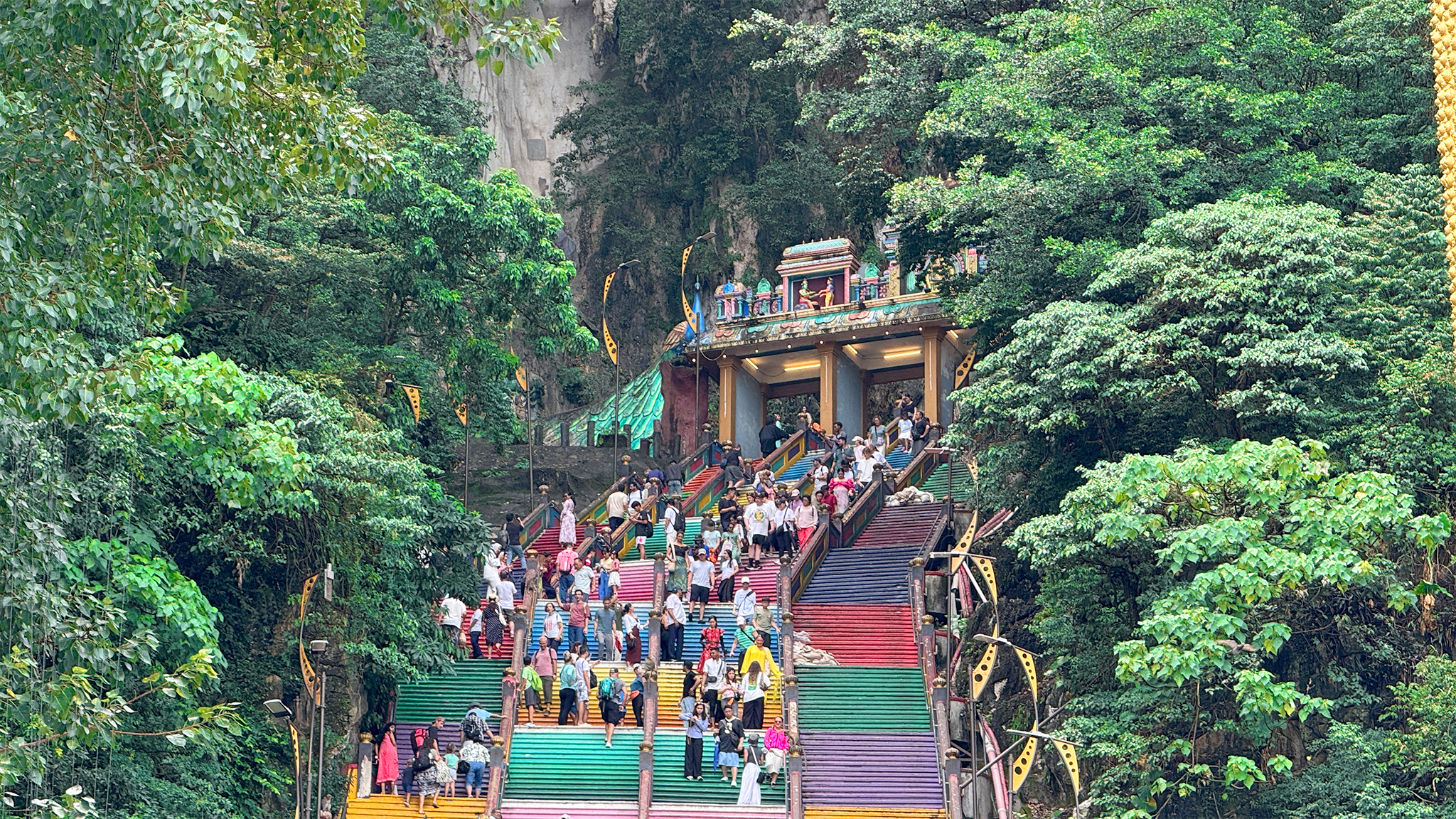 CYCLING FROM BANGKOK TO SINGAPORE: LONG-DISTANCE CYCLING IN SOUTHEAST ASIA