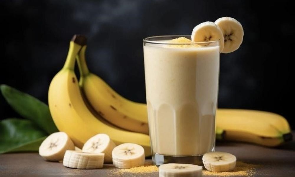 Sinh tố whey protein và chuối giúp bổ sung năng lượng cho người tập luyện