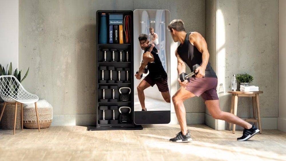 Bố trí gương đúng cách giúp bạn tập luyện chuẩn form hơn