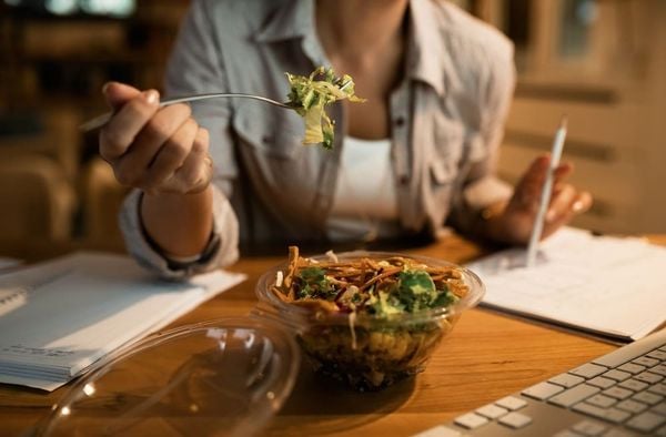 Ăn đêm đúng cách có thể tốt cho sức khỏe