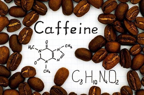 Caffeine là một chất kích thích tự nhiên