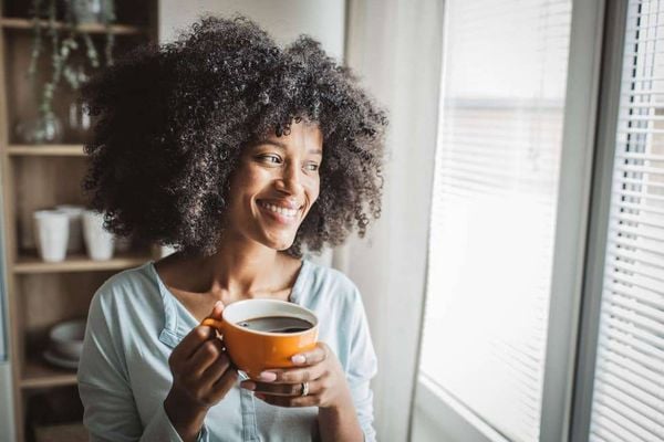 Caffeine giúp cải thiện tâm trạng và mức năng lượng