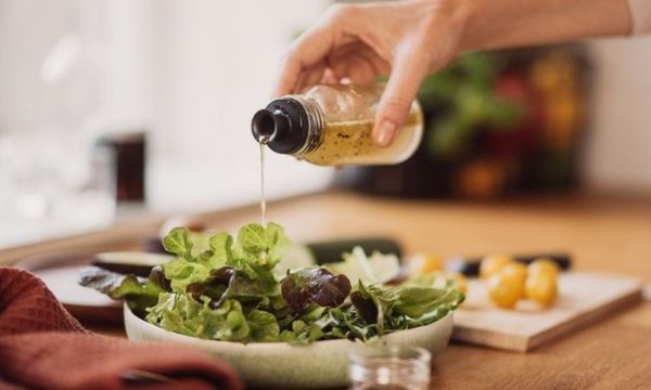 Sử dụng dầu hạt lanh trong ẩm thực và làm đẹp da