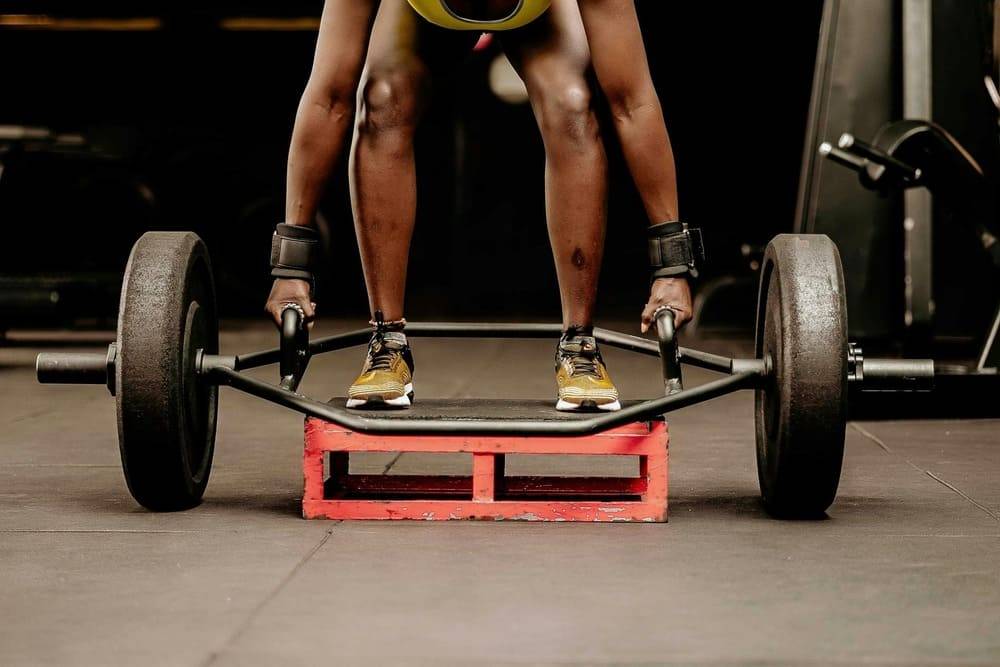 Biến thể deadlift với bài tập Trap bar deadlift