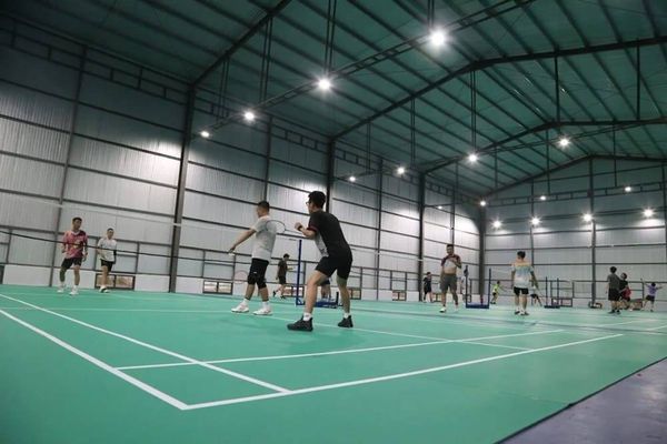 Chiều cao mái che sân cầu lông đúng chuẩn quốc tế