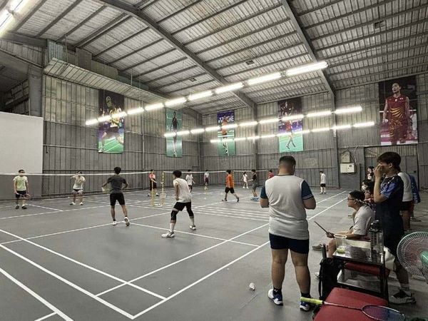 Sân cầu lông Trường Đai Gò Vấp phù hợp với học sinh sinh viên