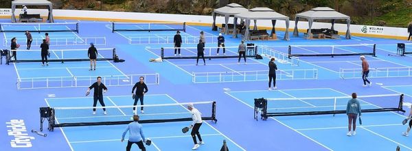 Sân Pickleball được trang bị thiết bị đầy đủ, đạt tiêu chuẩn