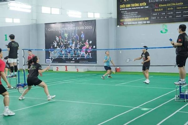 Giải cầu lông Hai Chai Club